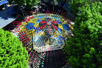 ZOA 2026, Vibrations colorées, œuvre de la ZOA de Damien Poulain.