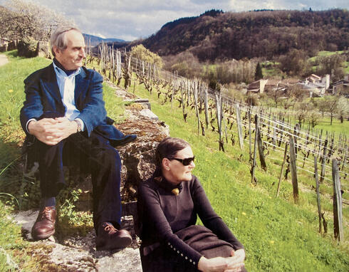 Charles Juliet et M.-L., à Saint-Jean-le-Vieux, le 17 avril 2006